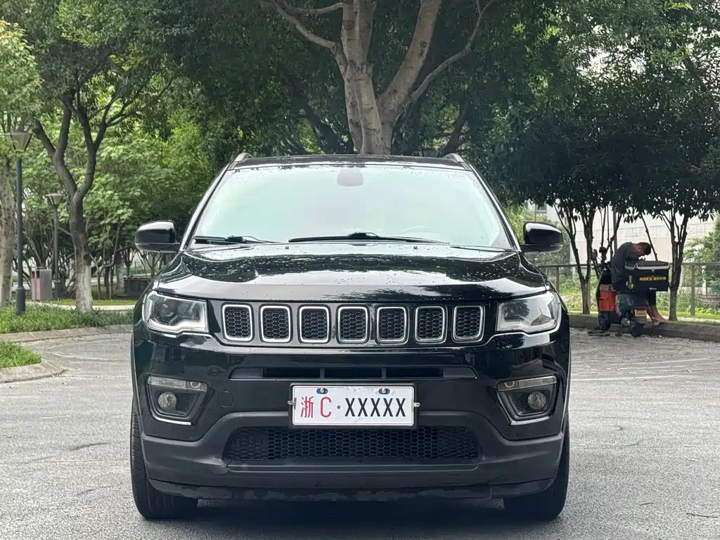 Jeep Compass 2017 — фото 2
