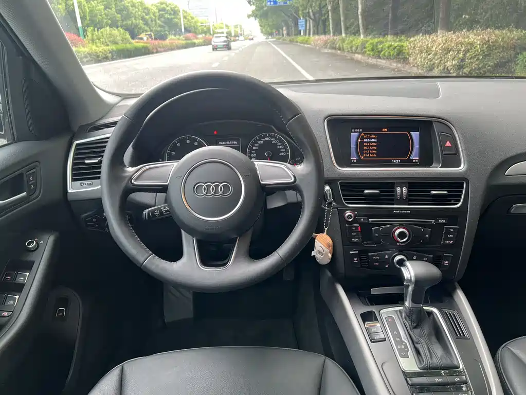 Audi Q5 2017 — фото 11