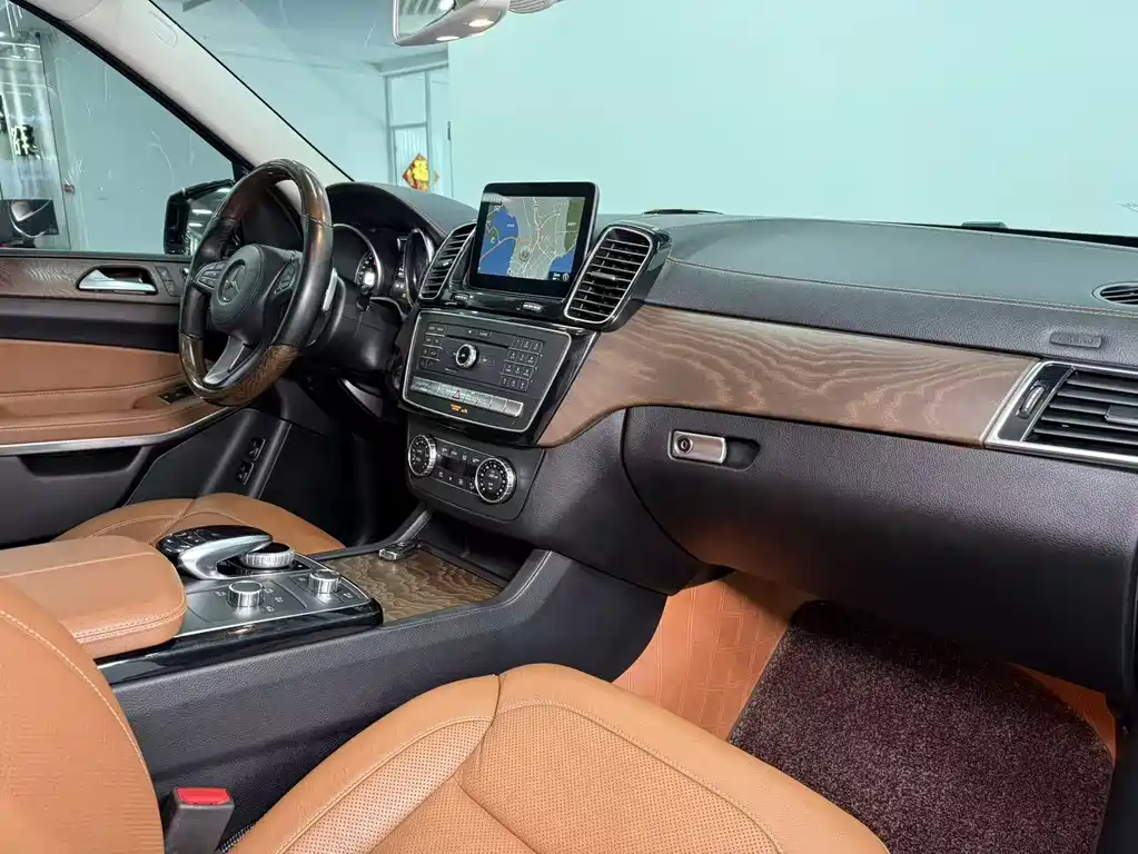 Mercedes-Benz GLS 2016 — фото 11