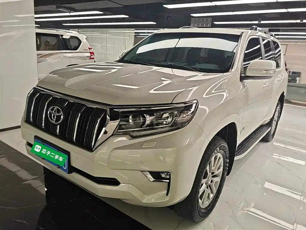 Toyota Prado 2019 — фото 1