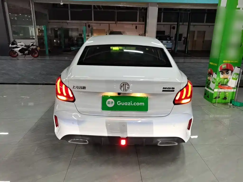 MG MG5 2023