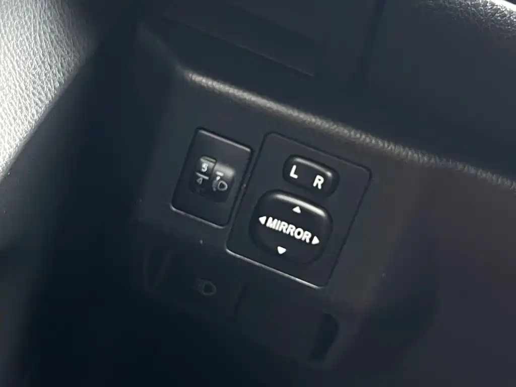 Toyota Yaris L 2019 — фото 15