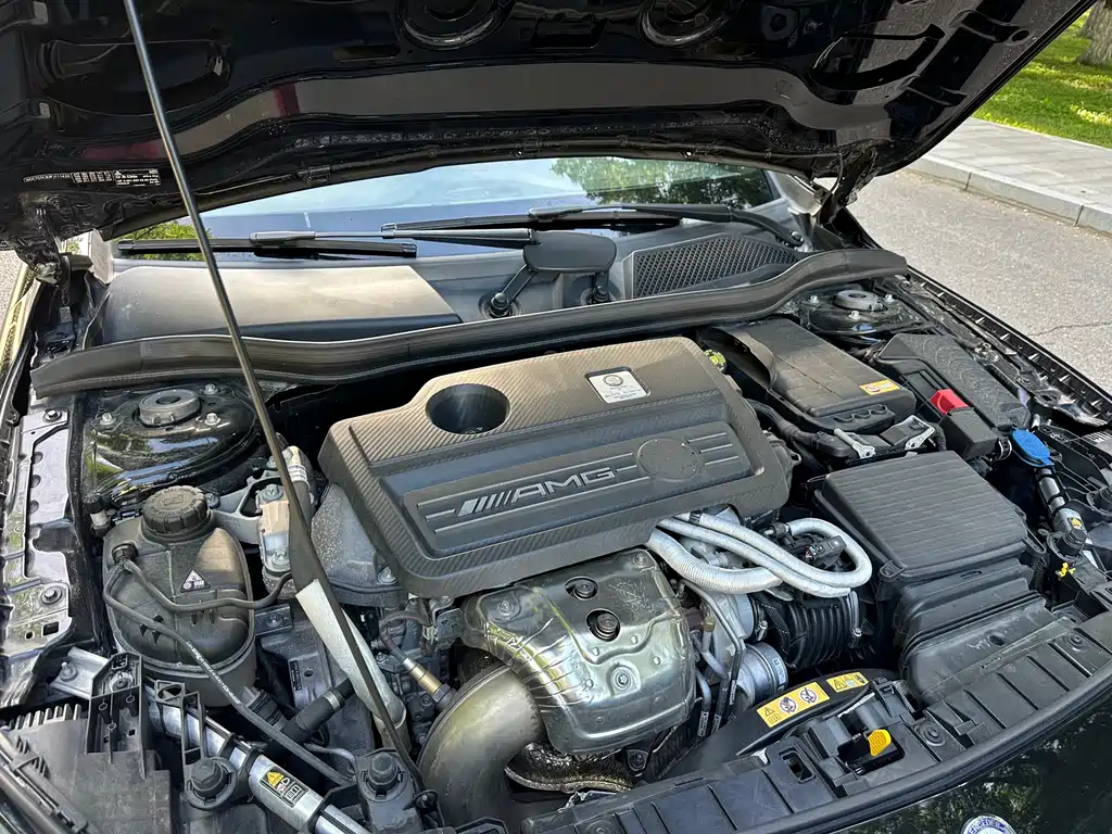 Mercedes-Benz GLA AMG 2015 — фото 37