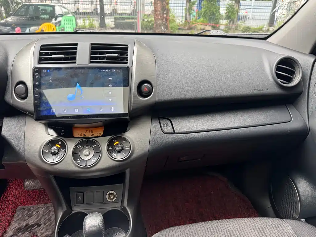 Toyota RAV4 2013