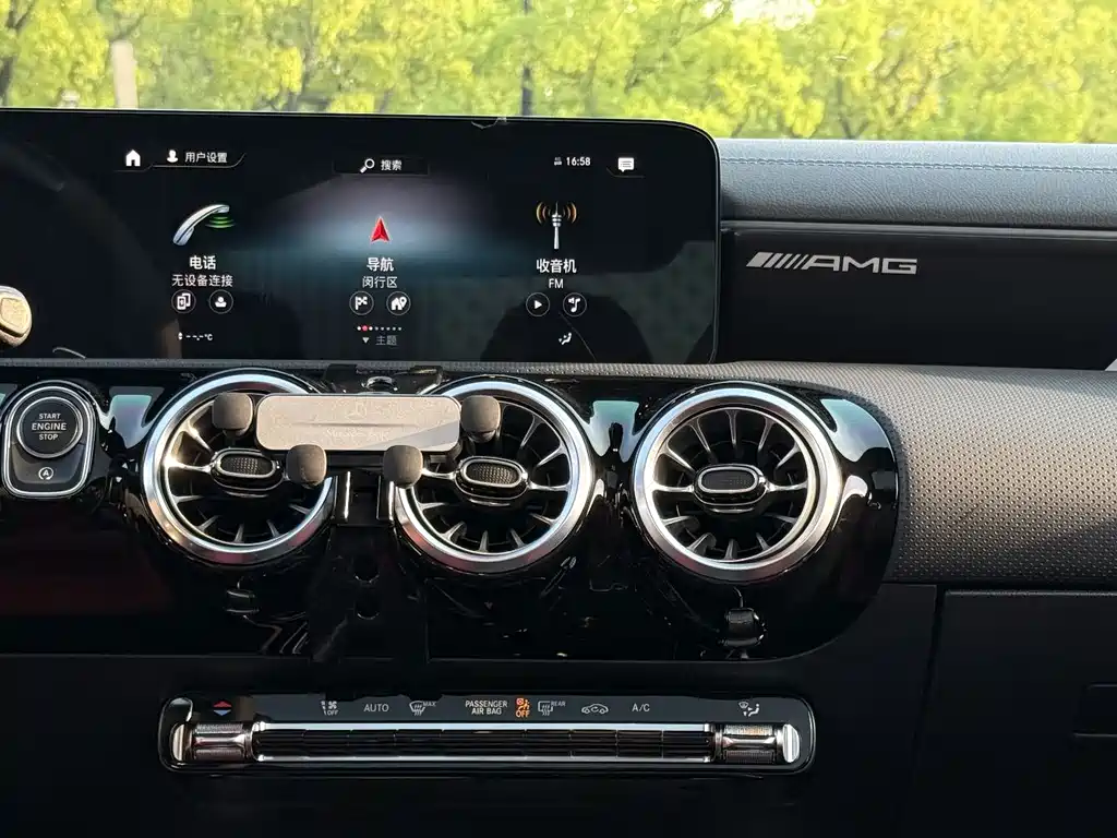 Mercedes-Benz CLA AMG 2022 — фото 13