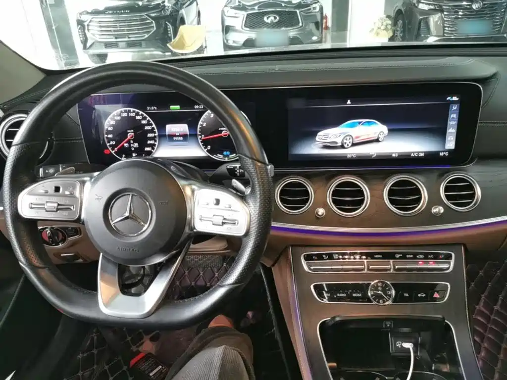 Mercedes-Benz E-Class 2019 — фото 10