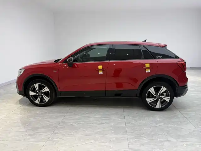 Audi Q2L 2021