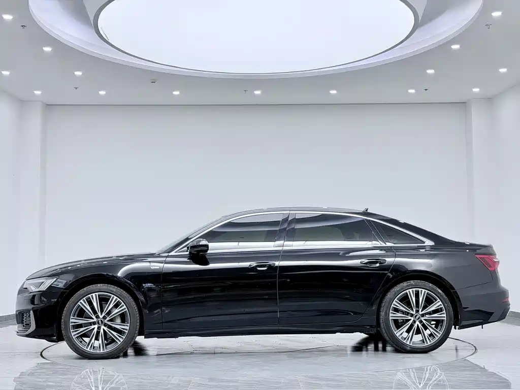 Audi A6L 2022