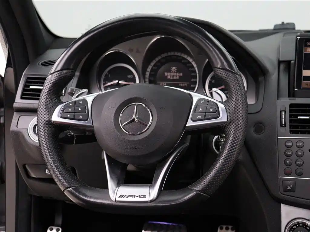 Mercedes-Benz C-Class AMG 2010 — фото 13