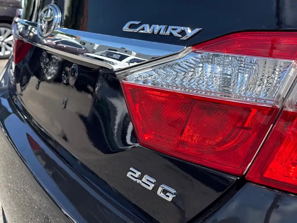 Toyota Camry 2012 — фото 20