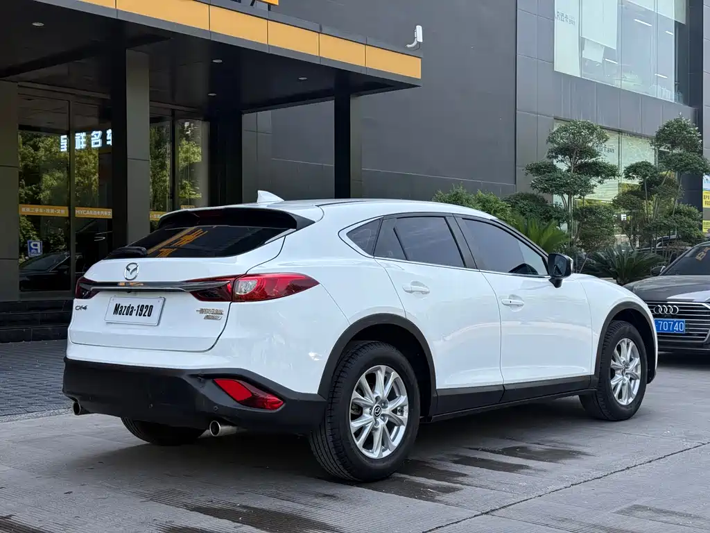 Mazda CX-4 2017 — фото 6