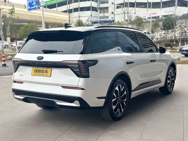 Ford Edge 2025