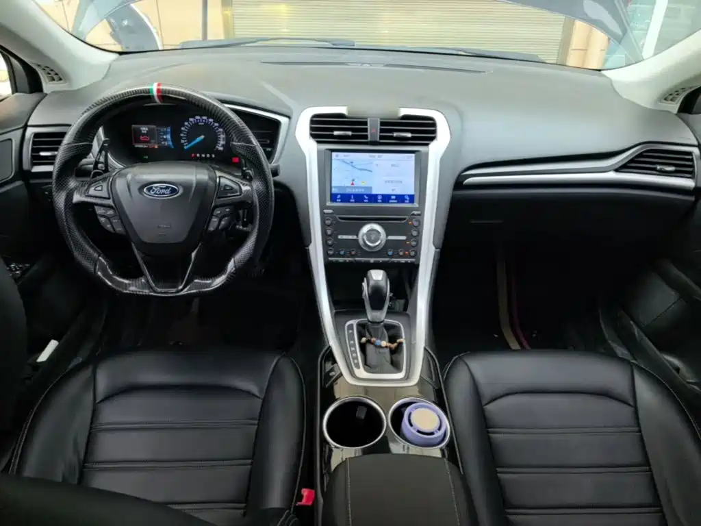 Ford Mondeo 2016 — фото 10
