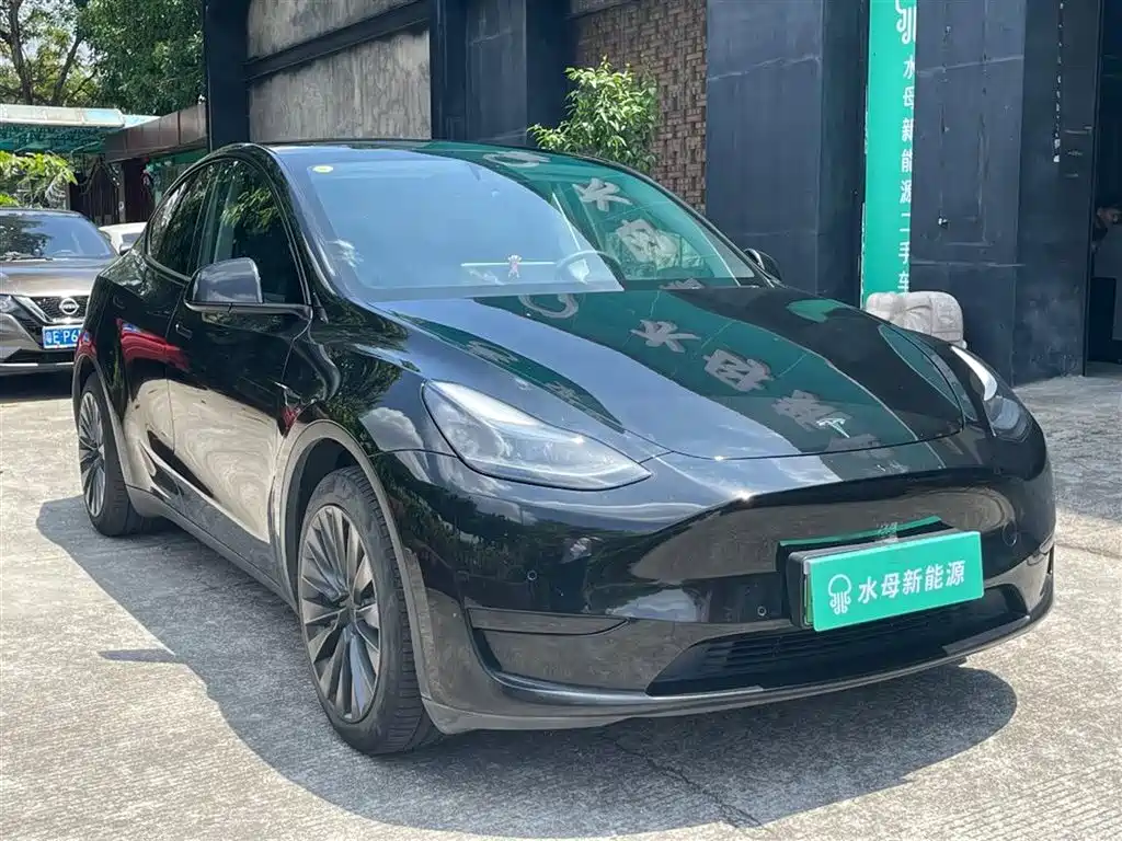 Tesla Model Y 2023 — фото 10