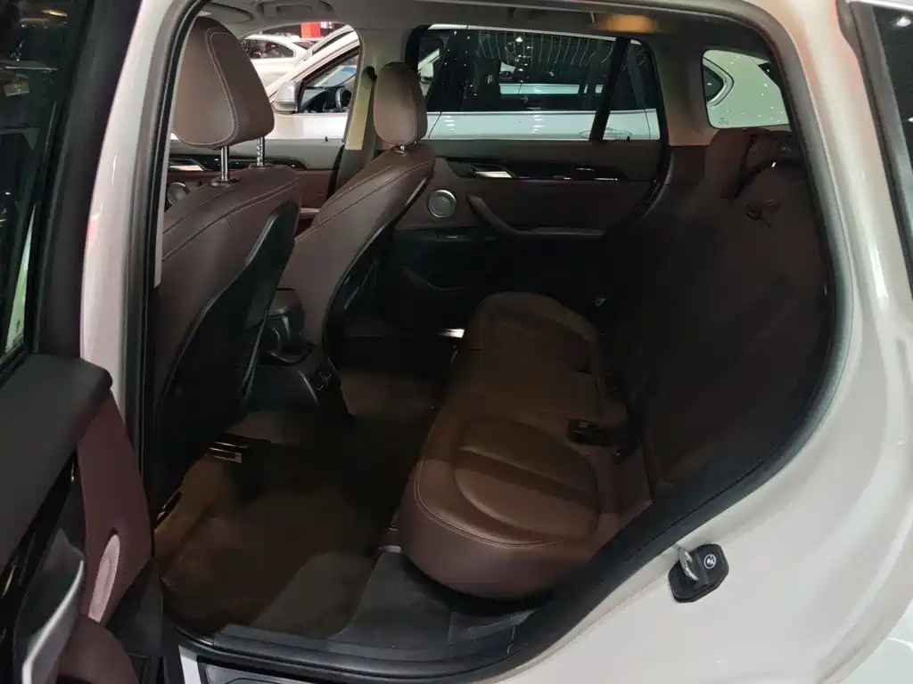 BMW X1 2022 — фото 13