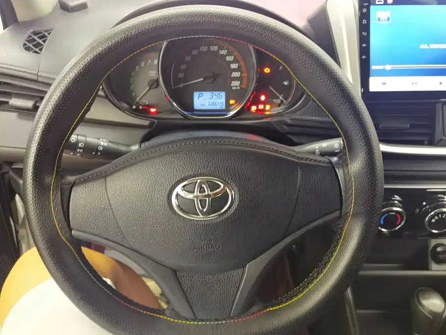 Toyota Yaris L 2020 — фото 15