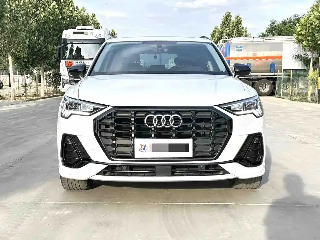 Audi Q3 2023 — фото 2