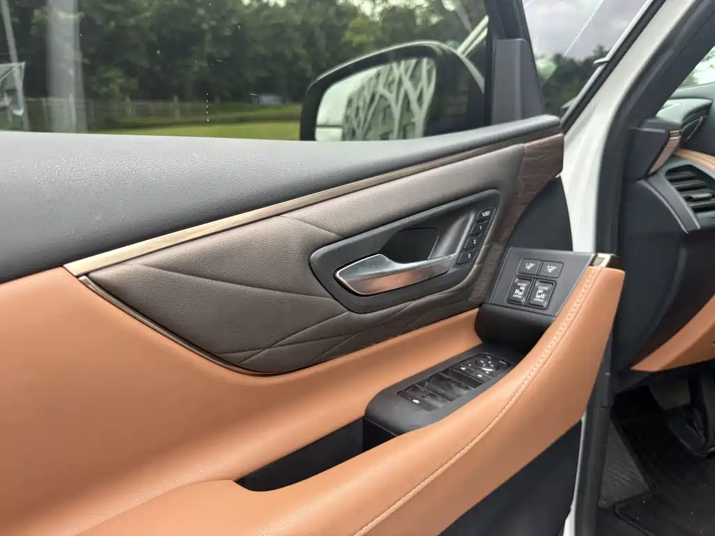 Toyota Vellfire 2024 — фото 11