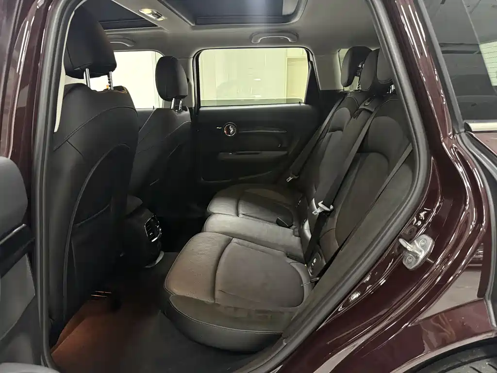 MINI Clubman 2017 — фото 13