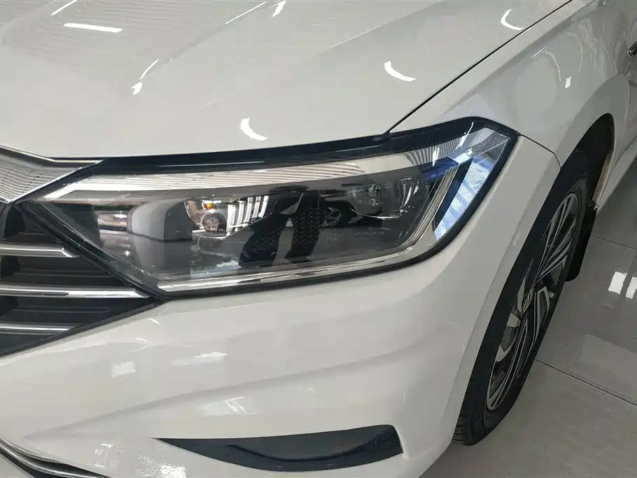 Volkswagen Sagitar 2022