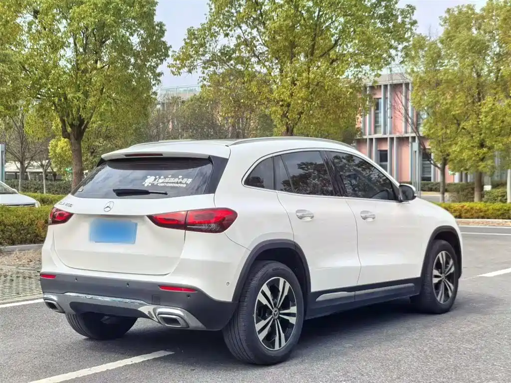 Mercedes-Benz GLA 2021 — фото 16
