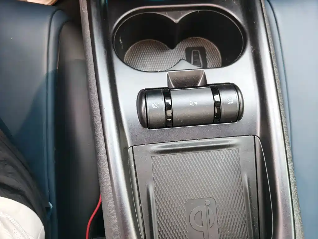 BYD Dolphin 2022 — фото 12