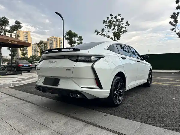 Dongfeng Yixuan 2023