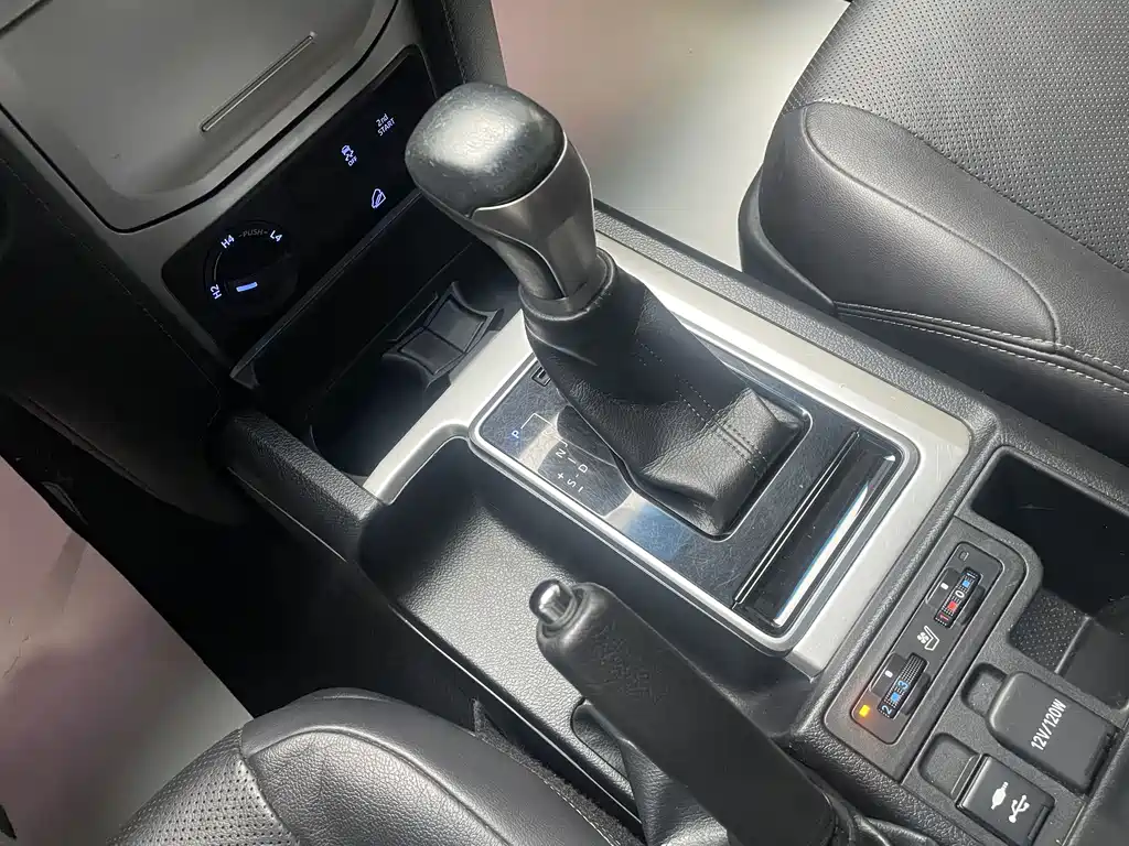 Toyota Prado 2020 — фото 22