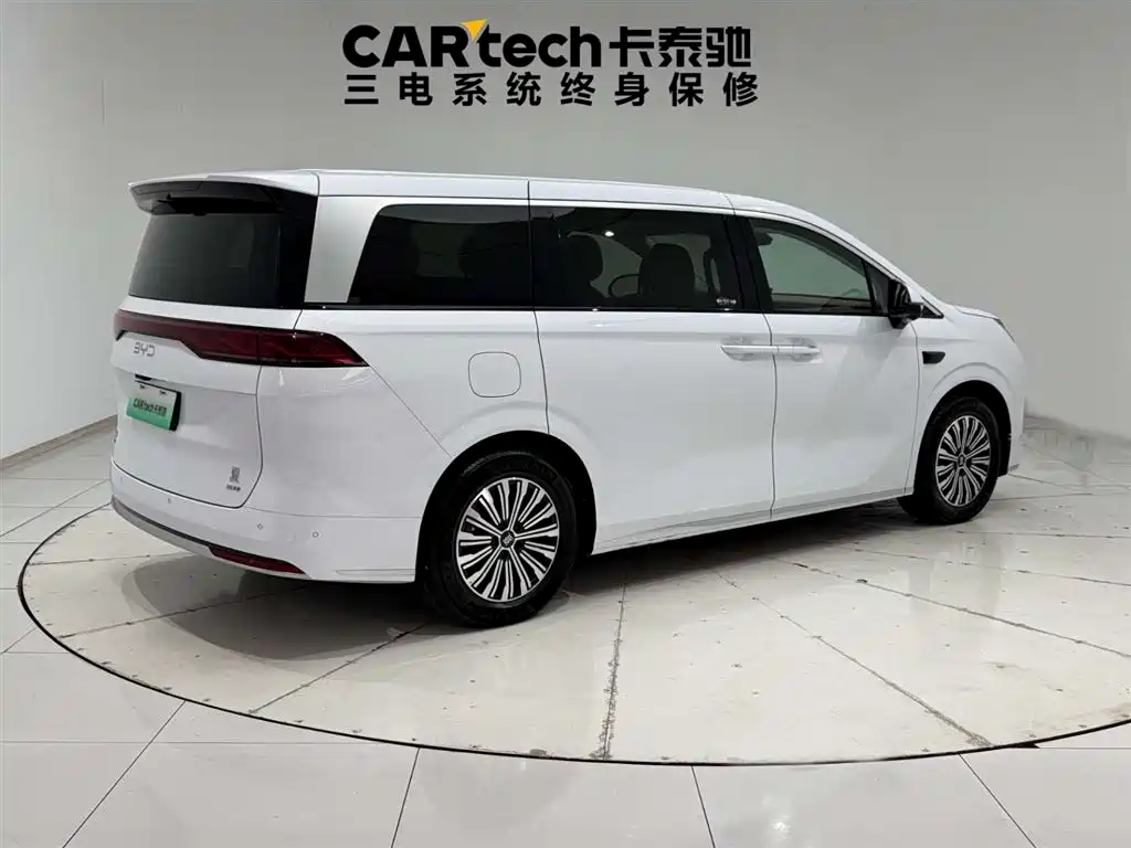 BYD Xia 2025 — фото 11