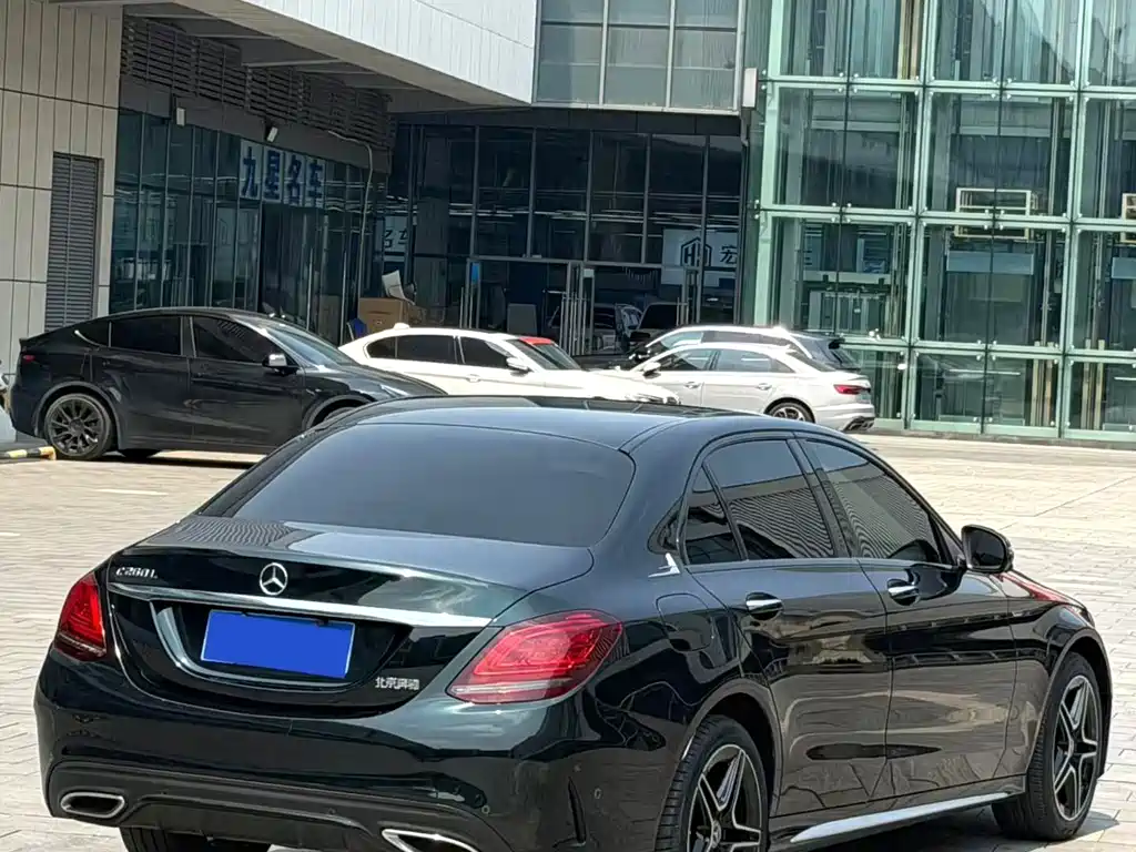 Mercedes-Benz C-Class 2021