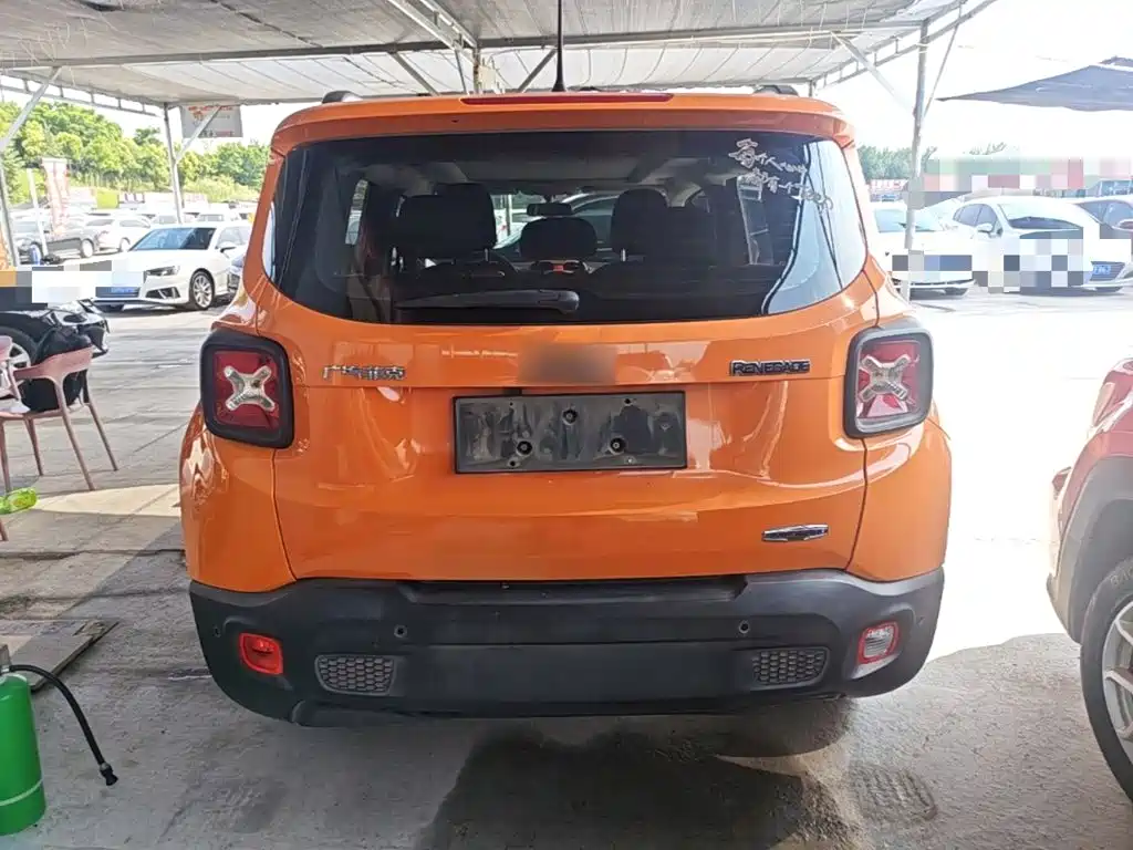 Jeep Renegade 2018 — фото 6