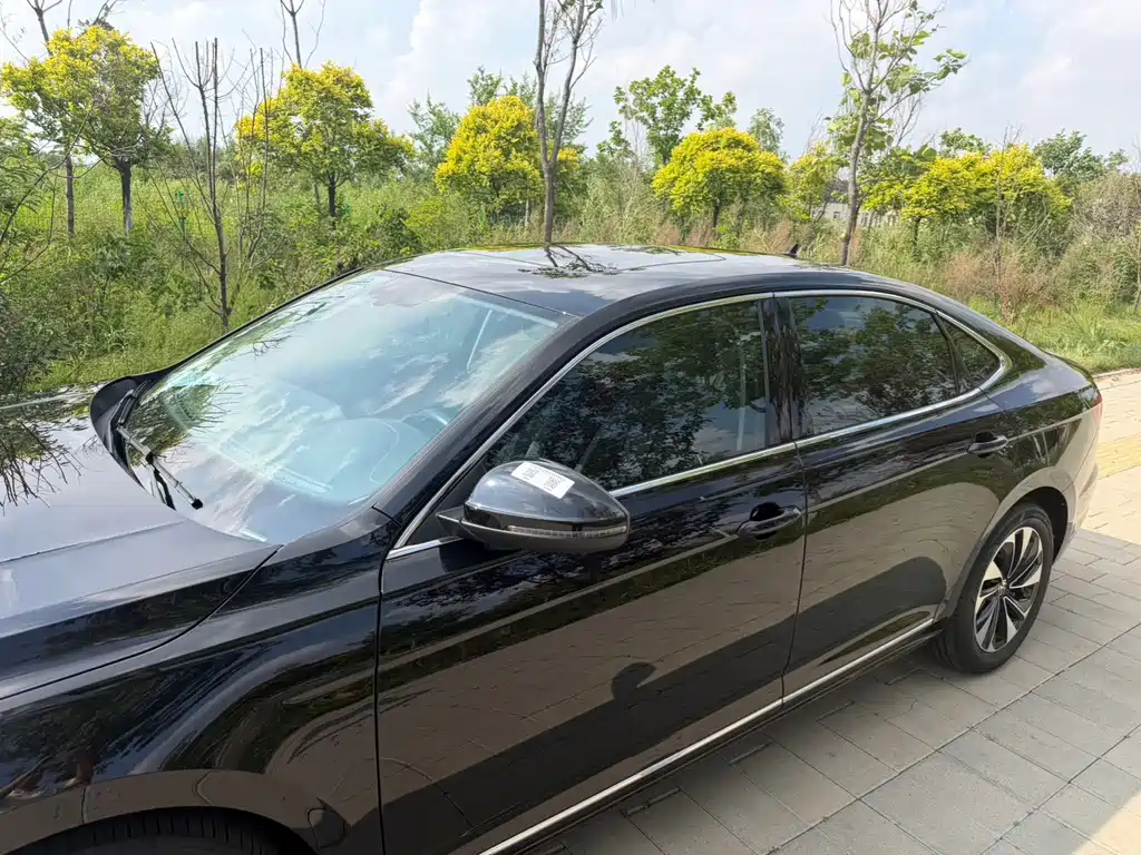 Volkswagen Passat 2023