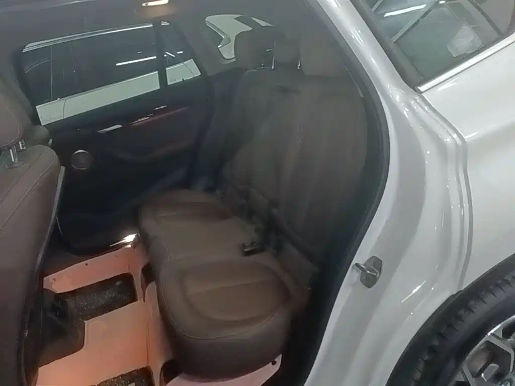 BMW X1 2021 — фото 17
