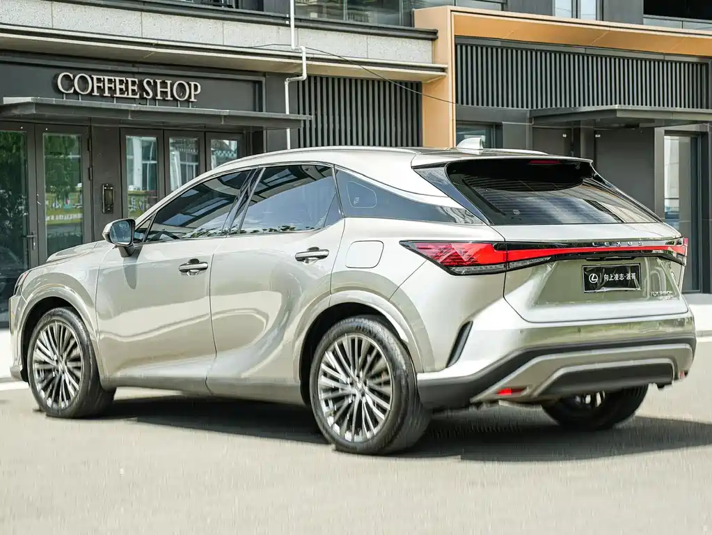 Lexus RX 2023