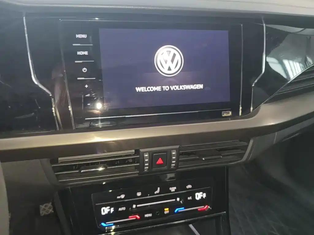 Volkswagen Passat PHEV 2020 — фото 13