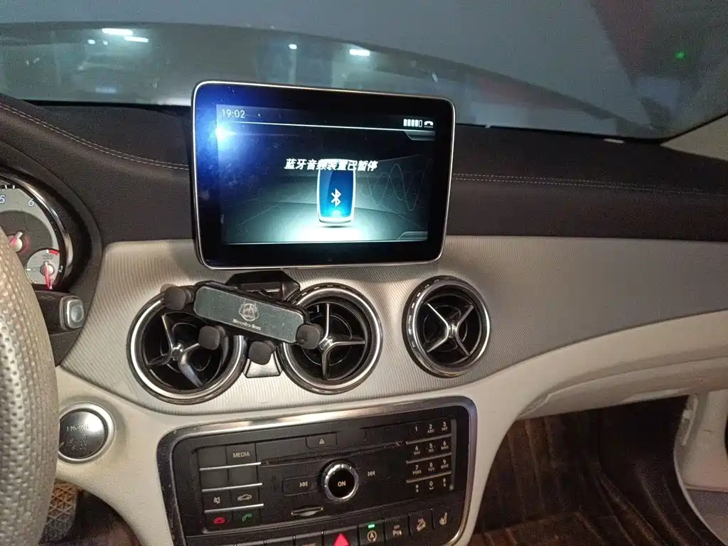 Mercedes-Benz GLA 2016 — фото 6