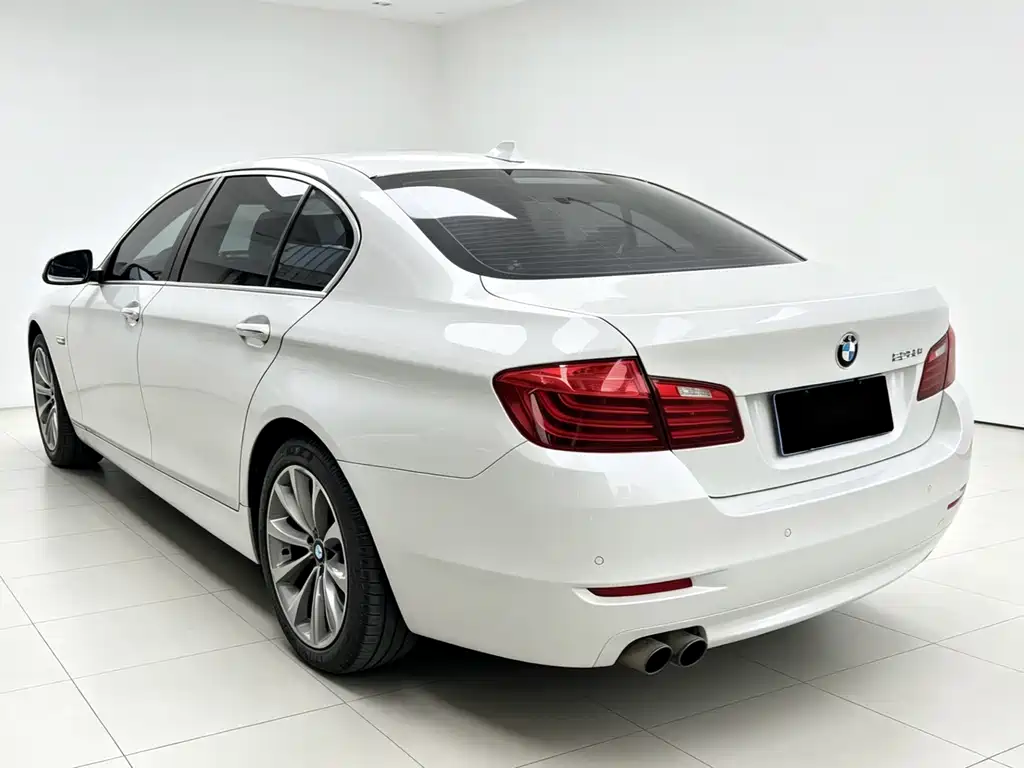 BMW 5 Series 2016 — фото 4
