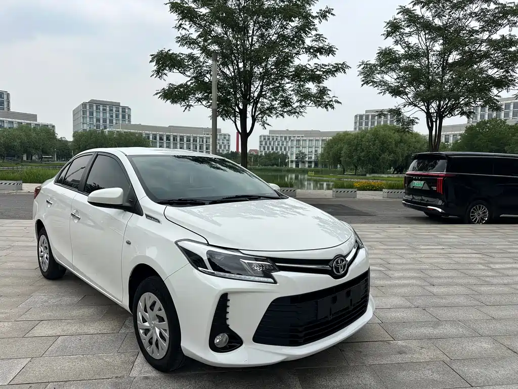 Toyota Vios 2022 — фото 3