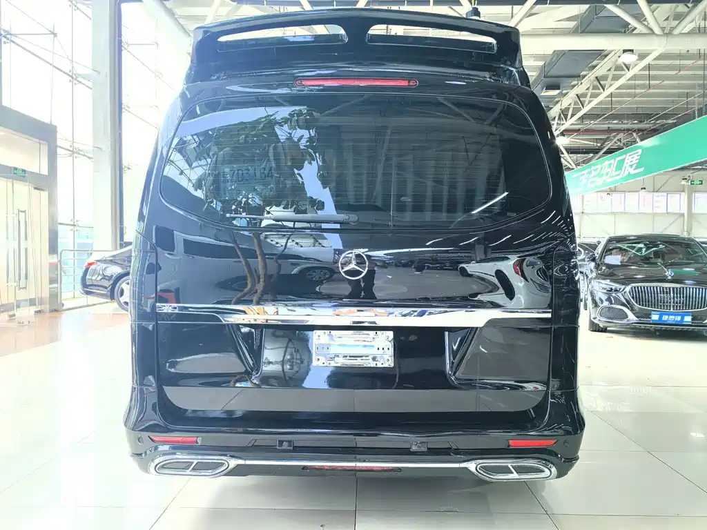 Mercedes-Benz V-Class 2020 — фото 20