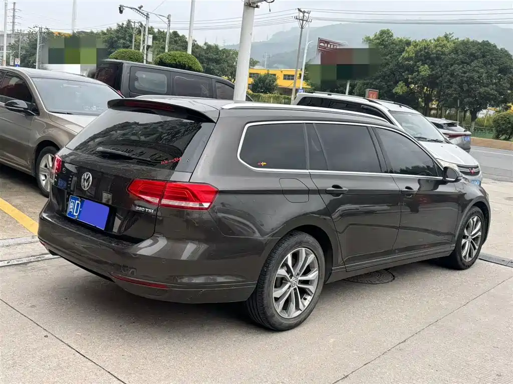Volkswagen Viloran 2016