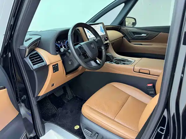 Toyota Vellfire 2024