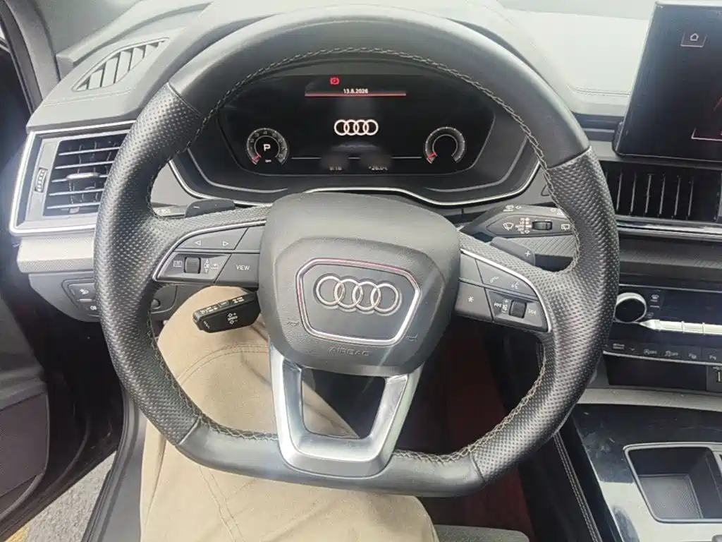 Audi Q5L Sportback 2022 — фото 11