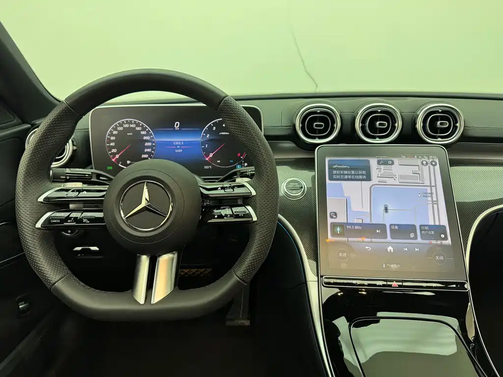 Mercedes-Benz C-Class 2024 — фото 26