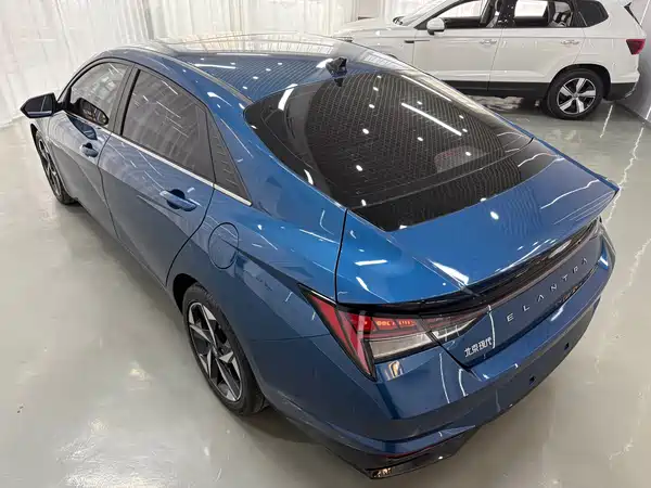 Hyundai Elantra 2022
