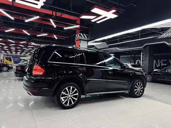 Mercedes-Benz GL-Class 2011