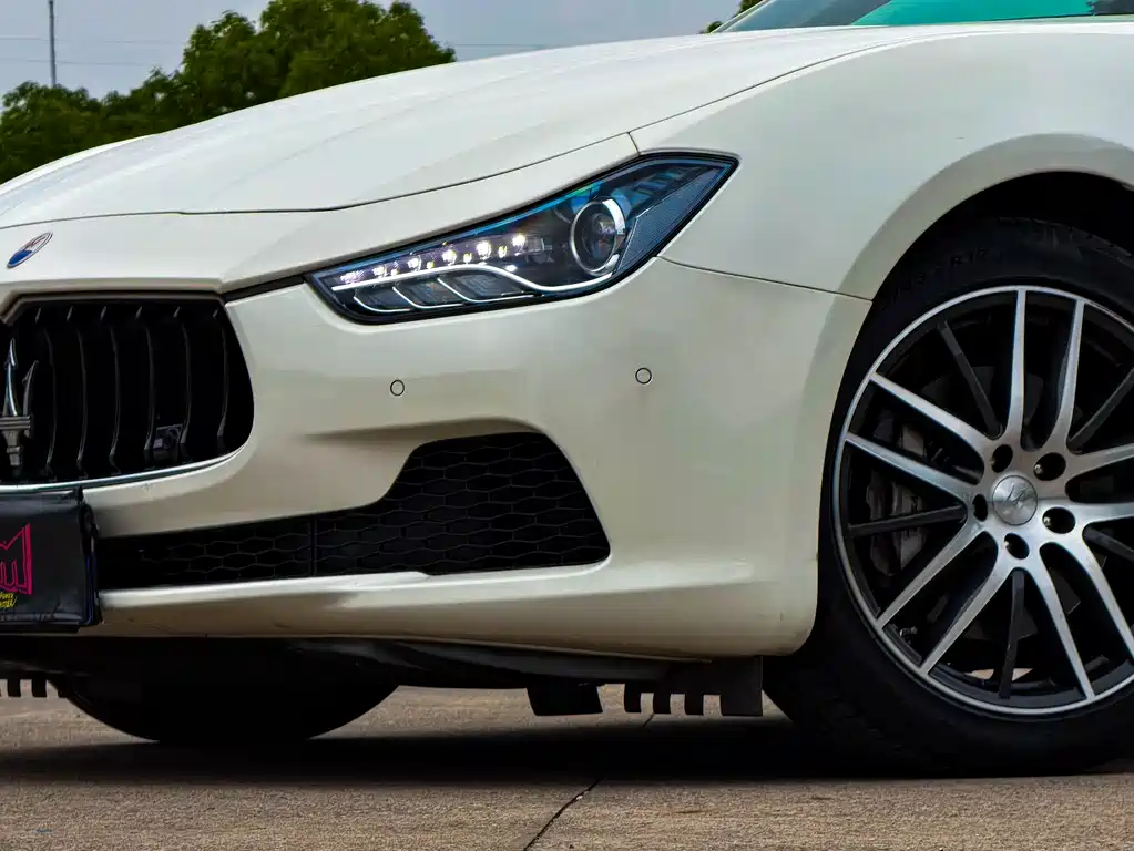 Maserati Ghibli 2014 — фото 12