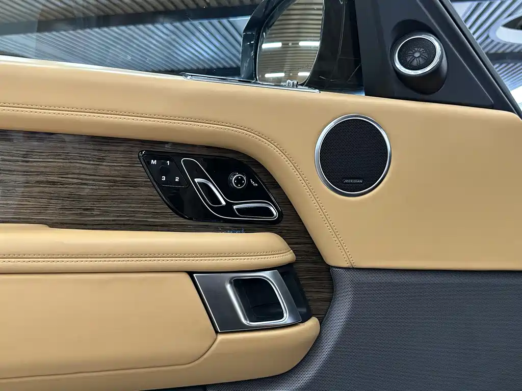 Land Rover Range Rover 2019 — фото 11