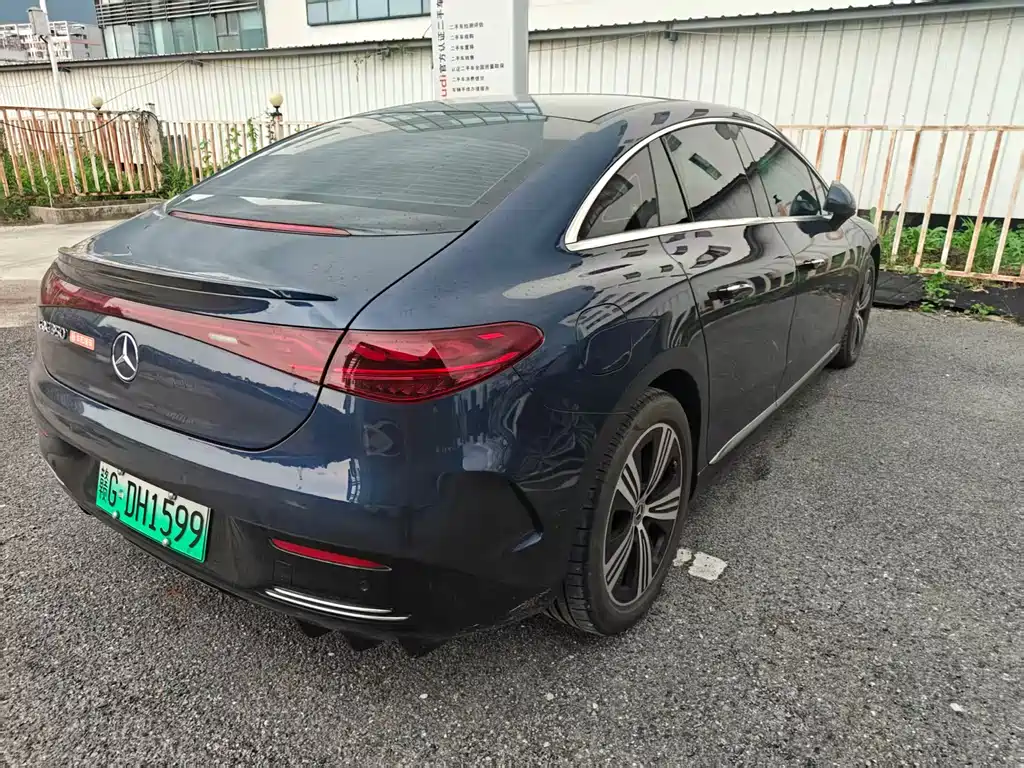 Mercedes-Benz EQE 2025