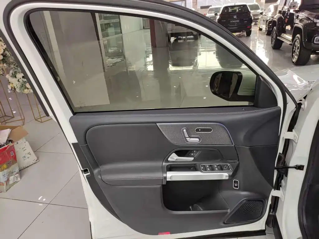 Mercedes-Benz GLB 2020 — фото 20