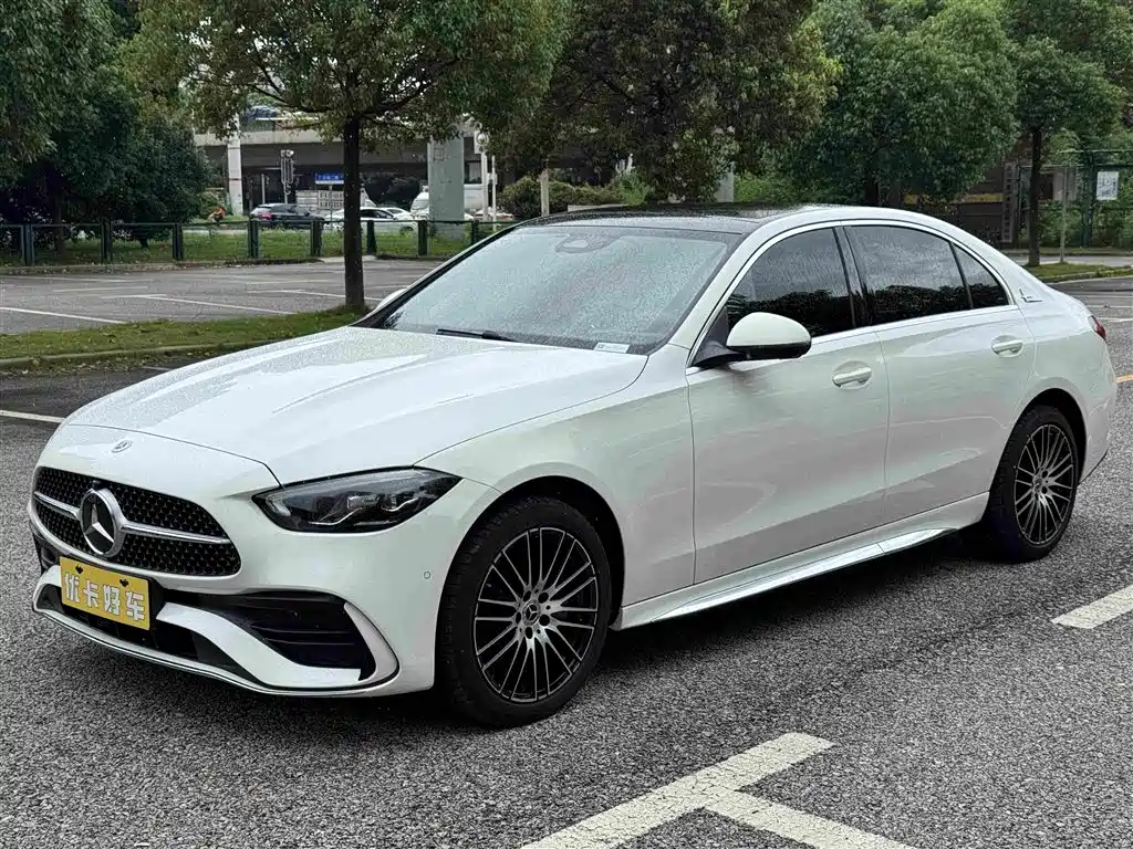 Mercedes-Benz C-Class 2025